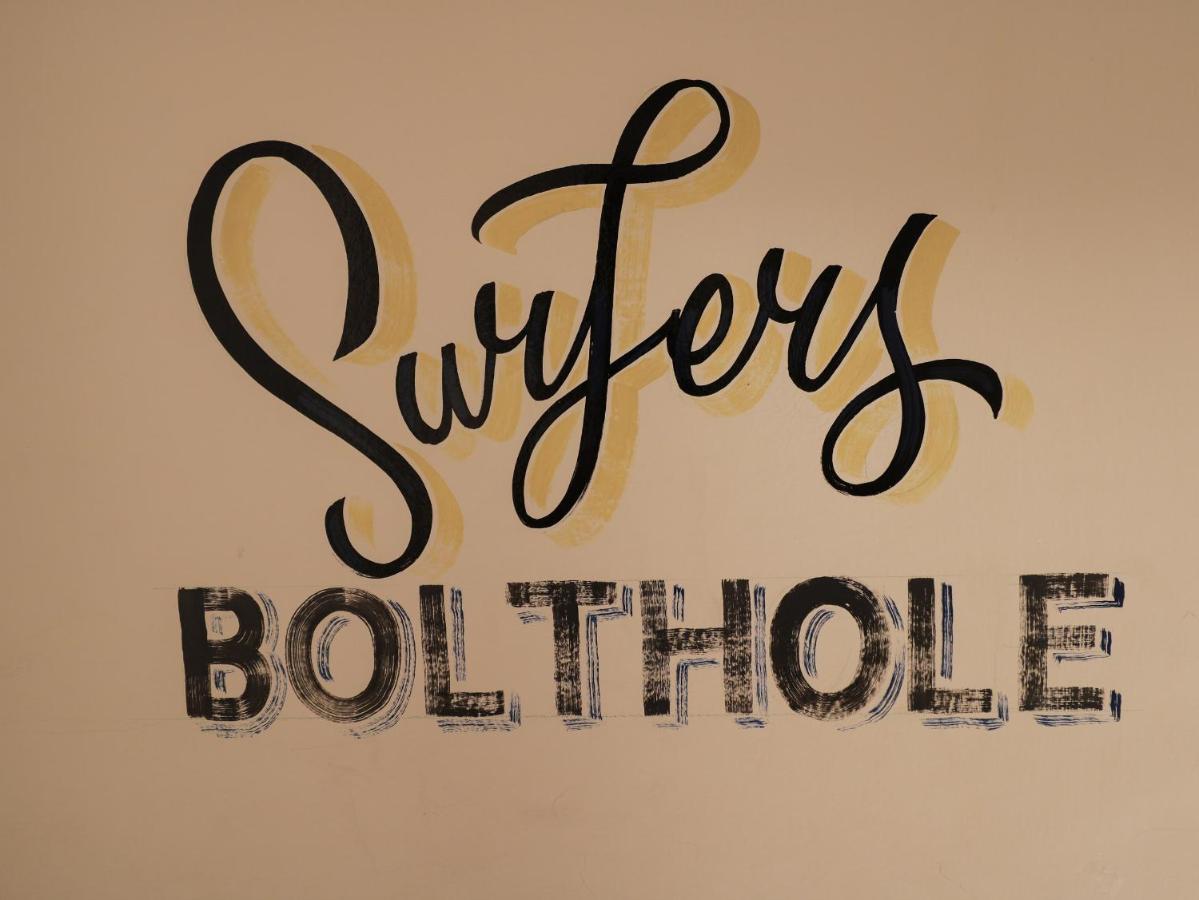 The Surfers Bolt Hole Apartment Whitby Exterior photo